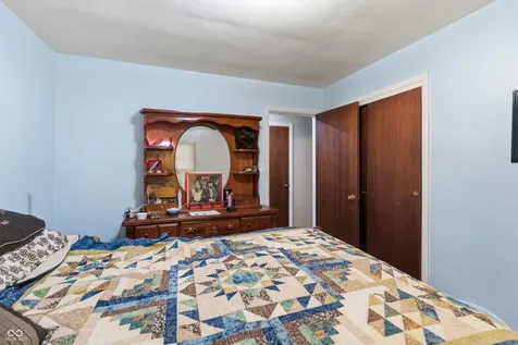 8813 E 16th Street Indianapolis IN 46219
