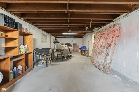 8813 E 16th Street Indianapolis IN 46219