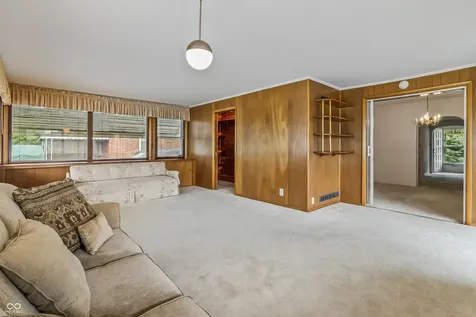 5229 E 16th Indianapolis IN 46218