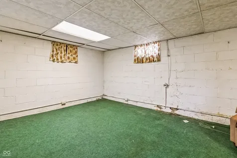 5229 E 16th Indianapolis IN 46218