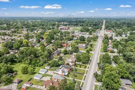 5229 E 16th Indianapolis IN 46218