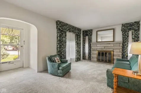 5229 E 16th Indianapolis IN 46218