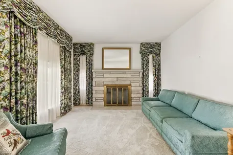 5229 E 16th Indianapolis IN 46218