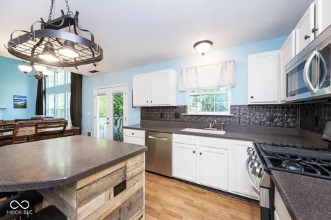 111 Oakview Drive Mooresville IN 46158