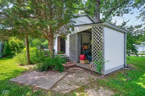 2424 W 61st Street Indianapolis IN 46228