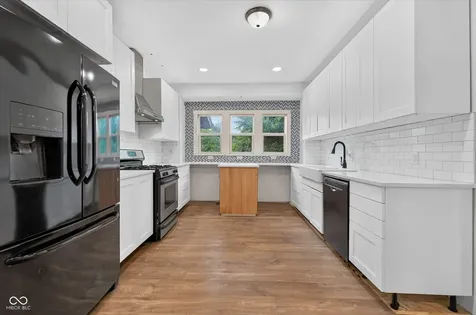 2424 W 61st Street Indianapolis IN 46228