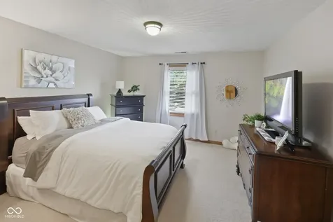 1291 Eagle Valley Drive Greenwood IN 46143