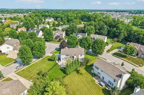 6177 Grove Walk Court Noblesville IN 46062