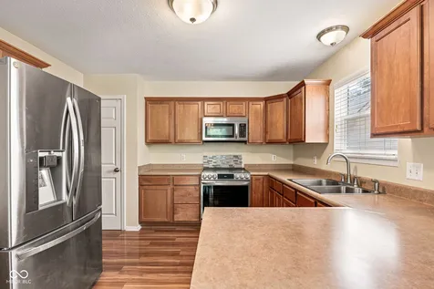 892 Flying Sun Drive Avon IN 46123