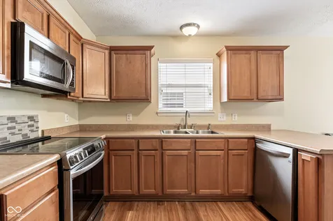 892 Flying Sun Drive Avon IN 46123