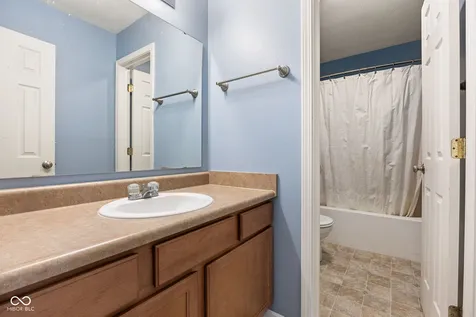 892 Flying Sun Drive Avon IN 46123