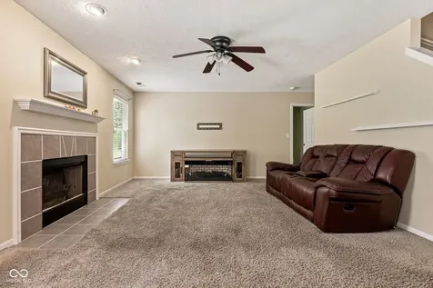 892 Flying Sun Drive Avon IN 46123