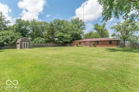 8885 E County Road 600 N Brownsburg IN 46112