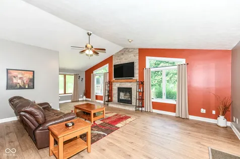 110 N 600 E Greenfield IN 46140
