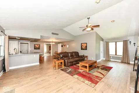 110 N 600 E Greenfield IN 46140