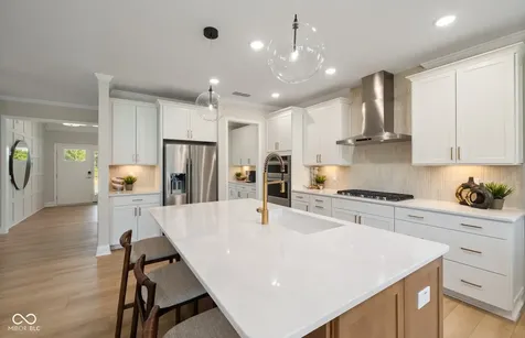9876 Canterwood Lane Fishers IN 46038
