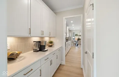 9876 Canterwood Lane Fishers IN 46038