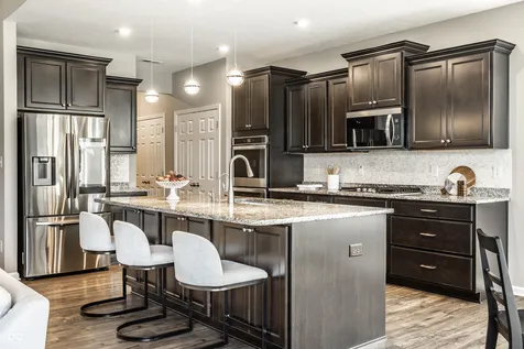 8035 Shaldon Court Zionsville IN 46077