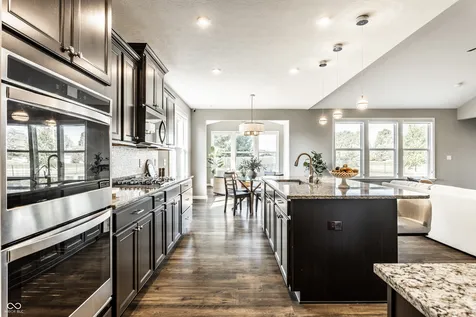 8035 Shaldon Court Zionsville IN 46077