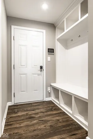 8035 Shaldon Court Zionsville IN 46077