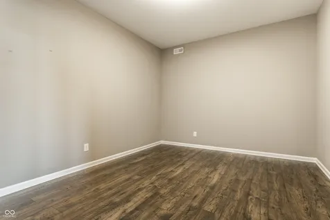 8035 Shaldon Court Zionsville IN 46077