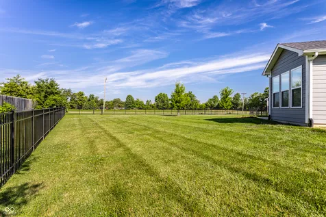 8035 Shaldon Court Zionsville IN 46077