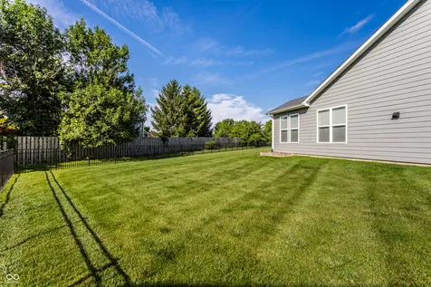 8035 Shaldon Court Zionsville IN 46077