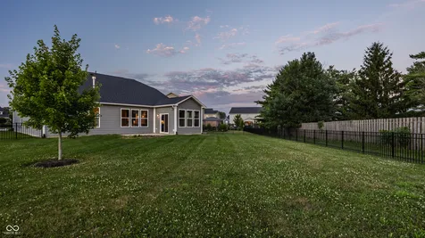 8035 Shaldon Court Zionsville IN 46077