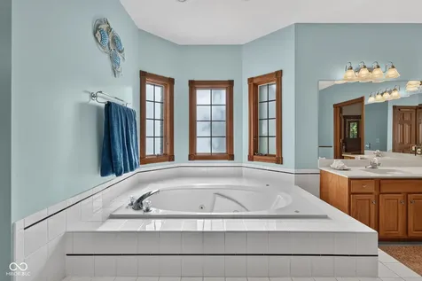 10765 Forest Lake Court Indianapolis IN 46278