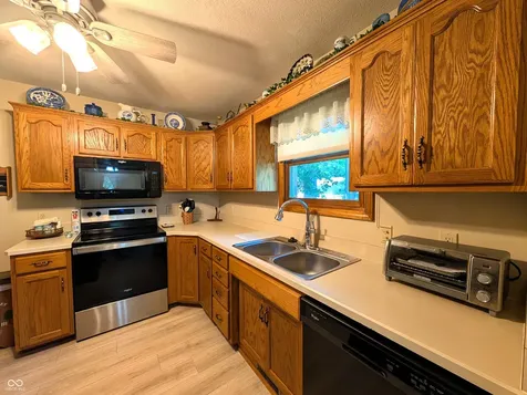 5011 Countess Drive Columbus IN 47203