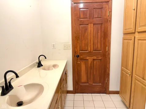 3039 Oberlin Court Indianapolis IN 46268
