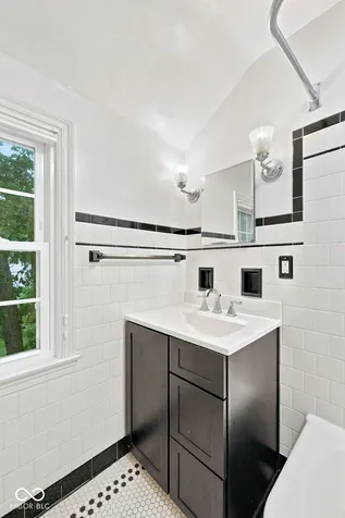 6916 N Park Avenue Indianapolis IN 46220