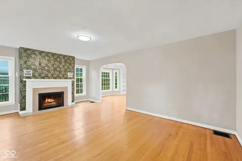 6916 N Park Avenue Indianapolis IN 46220