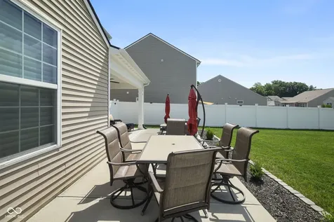 6673 Overlander Lane Whitestown IN 46075
