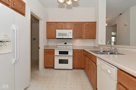 10721 Oriole Court Indianapolis IN 46231
