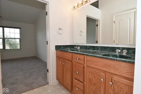 10721 Oriole Court Indianapolis IN 46231