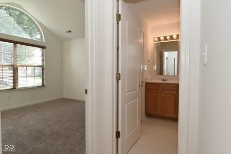 10721 Oriole Court Indianapolis IN 46231