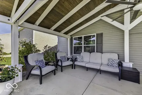886 Starflower Trace Greenwood IN 46143