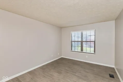 9526 Bay Vista E Drive Indianapolis IN 46250