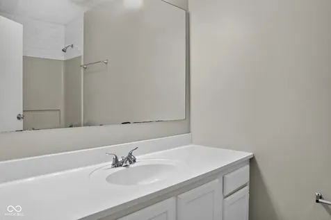 11326 Cherry Lake Way Indianapolis IN 46235