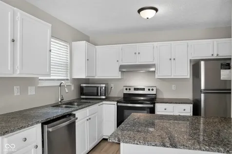 11326 Cherry Lake Way Indianapolis IN 46235