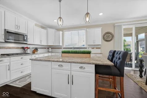 11137 Glen Avon Way Zionsville IN 46077