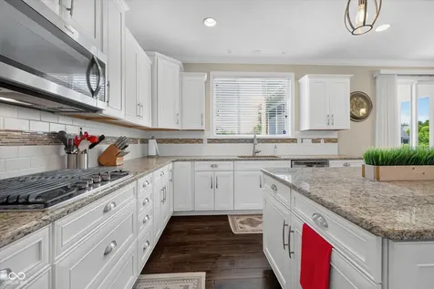 11137 Glen Avon Way Zionsville IN 46077