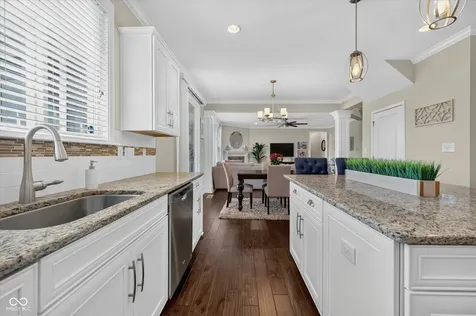 11137 Glen Avon Way Zionsville IN 46077