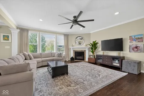 11137 Glen Avon Way Zionsville IN 46077