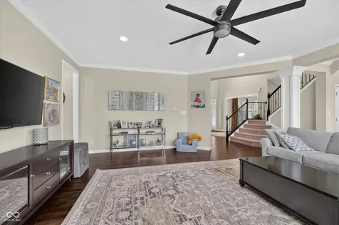 11137 Glen Avon Way Zionsville IN 46077