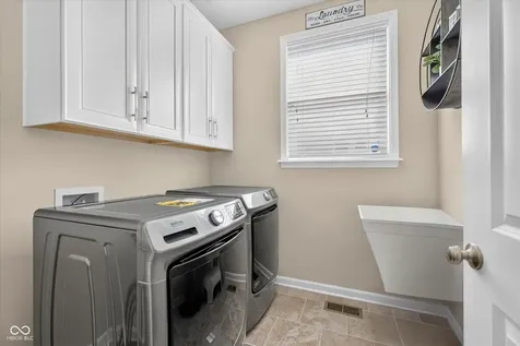 11137 Glen Avon Way Zionsville IN 46077