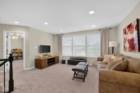 11137 Glen Avon Way Zionsville IN 46077