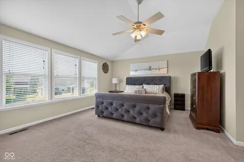 11137 Glen Avon Way Zionsville IN 46077