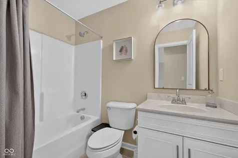 11137 Glen Avon Way Zionsville IN 46077